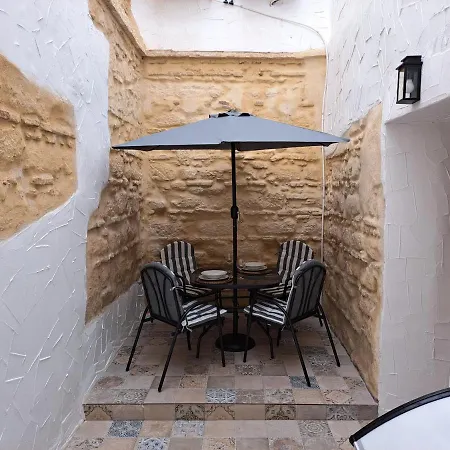 Apartment Apartamento La Zarzamora-patio Privado Jerez de la Frontera