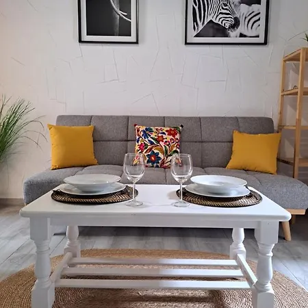 Apartamento La Zarzamora-patio Privado Jerez de la Frontera